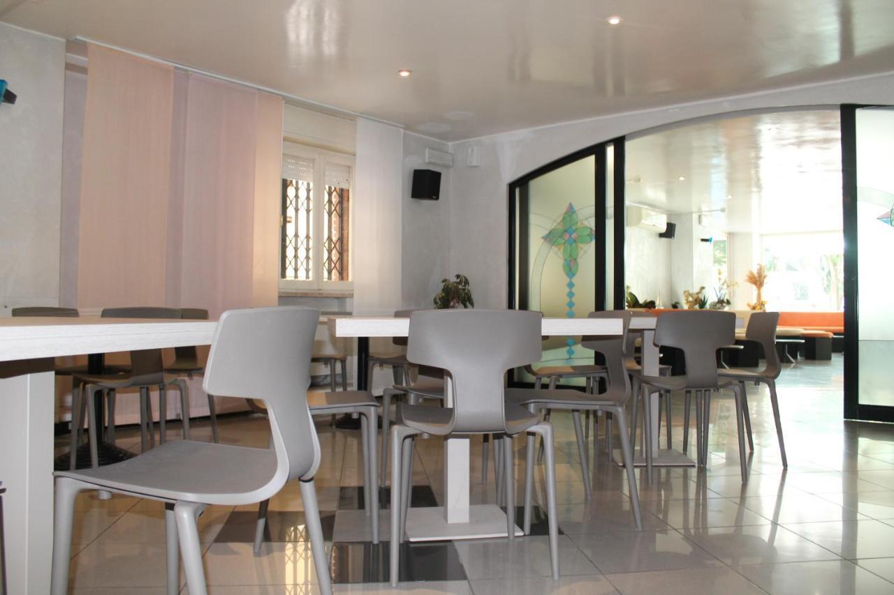 Hotel Vernel Rimini Dış mekan fotoğraf
