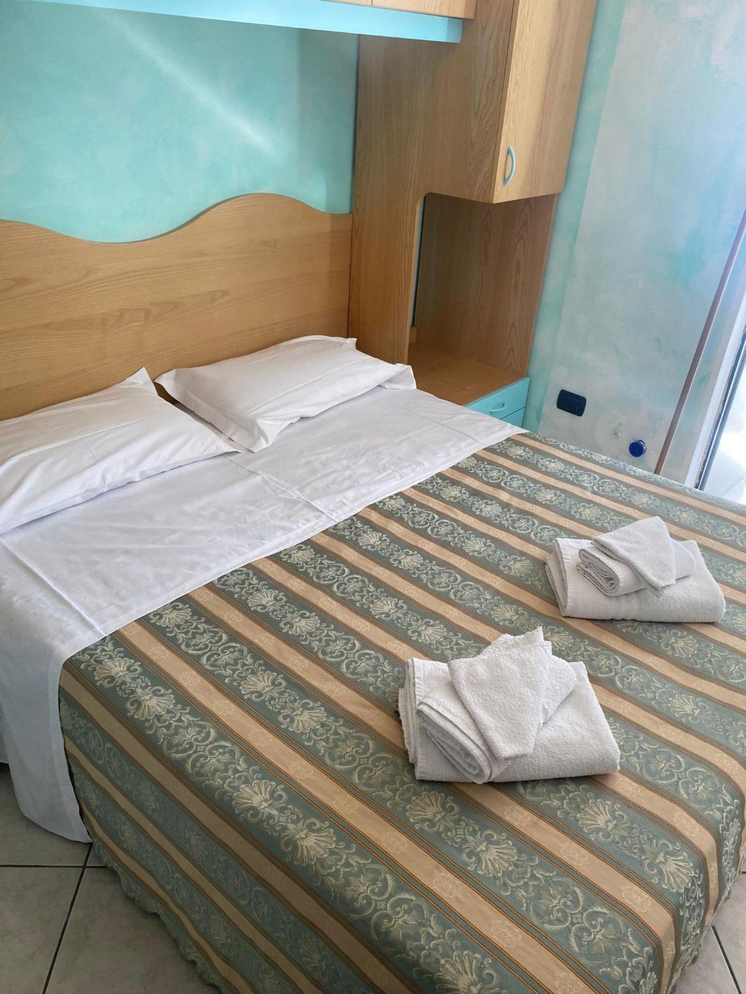 Hotel Vernel Rimini Dış mekan fotoğraf