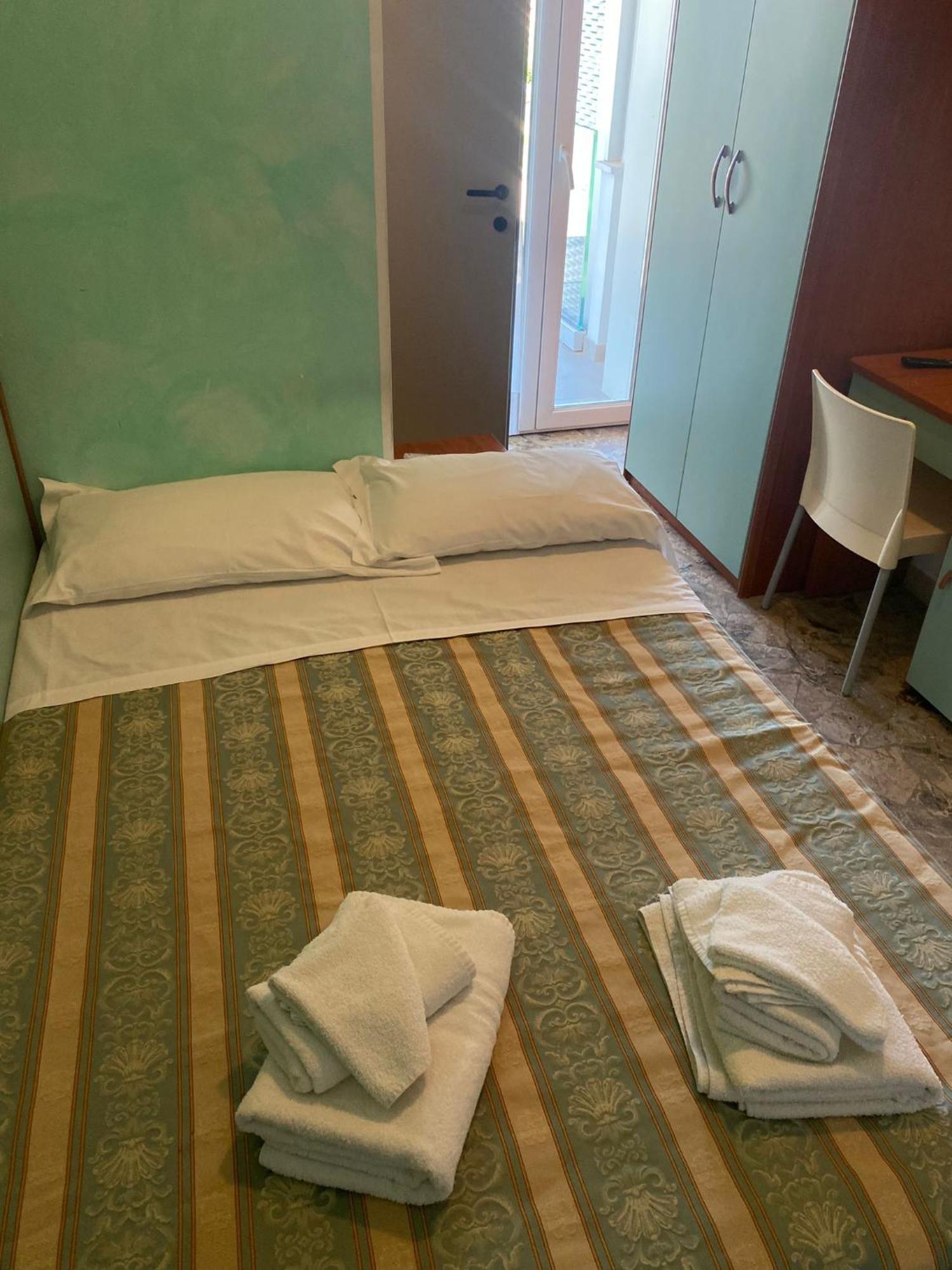 Hotel Vernel Rimini Dış mekan fotoğraf