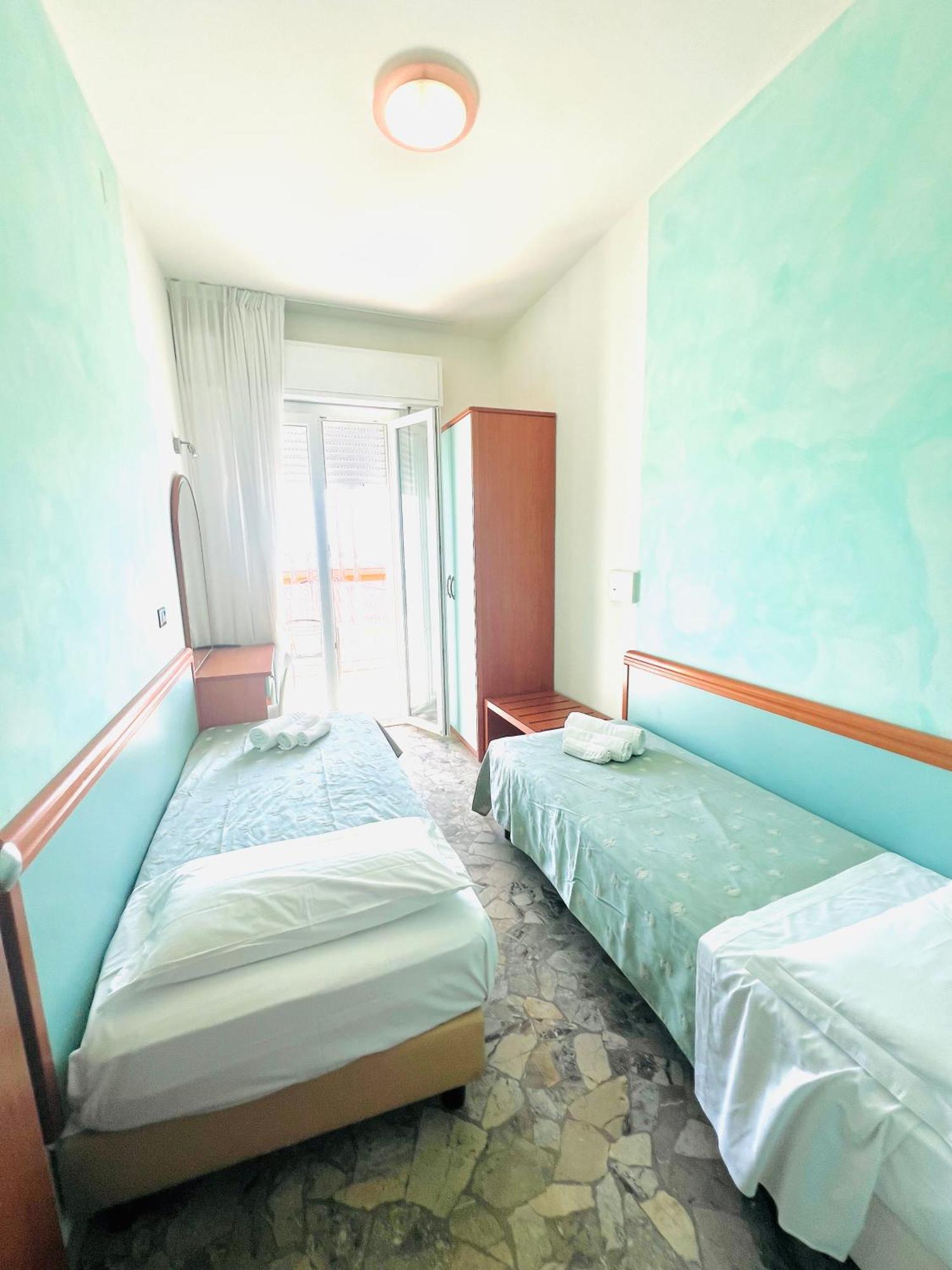 Hotel Vernel Rimini Dış mekan fotoğraf