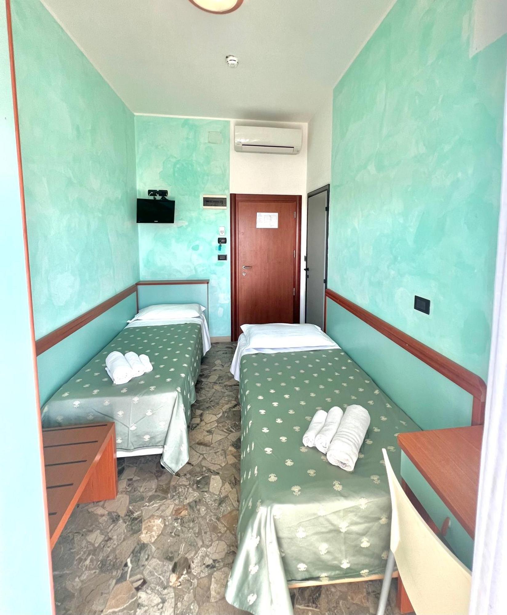 Hotel Vernel Rimini Dış mekan fotoğraf
