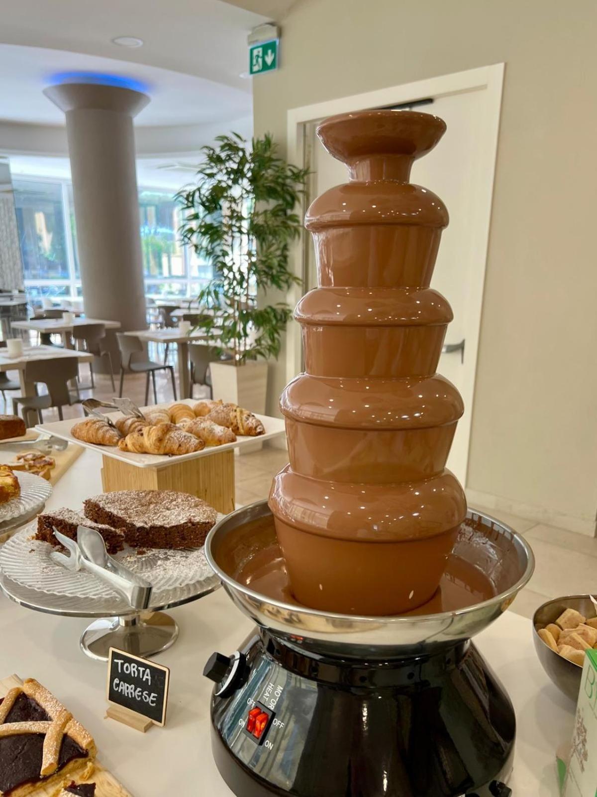 Hotel Vernel Rimini Dış mekan fotoğraf