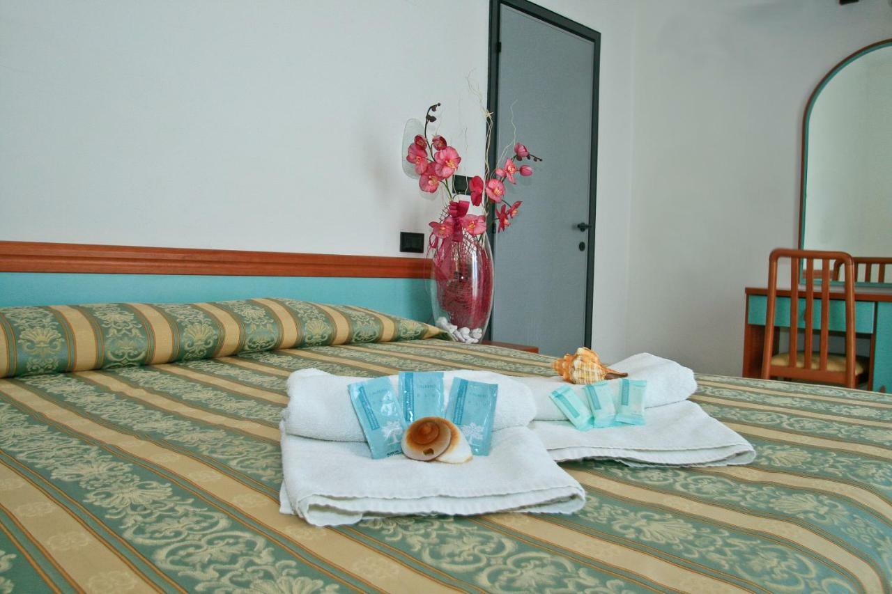 Hotel Vernel Rimini Dış mekan fotoğraf