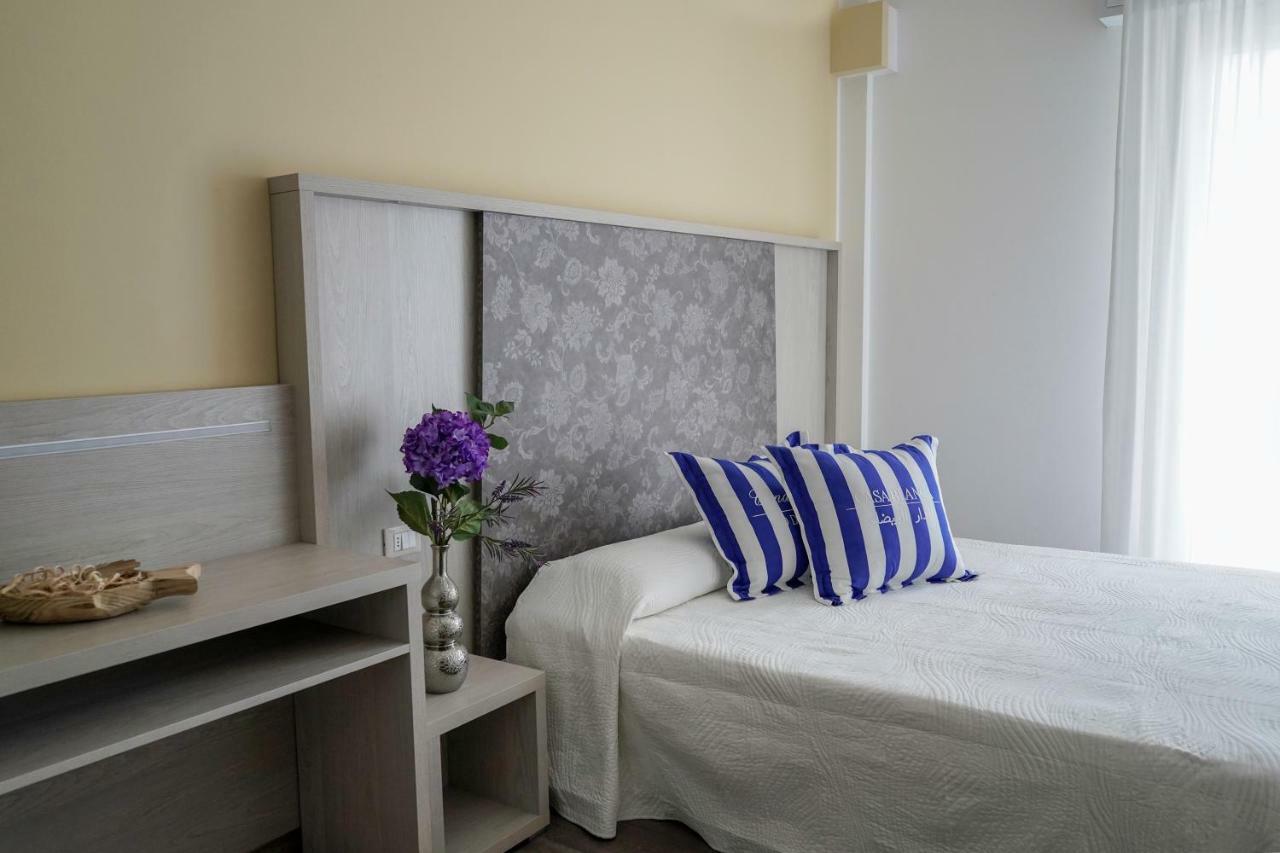 Hotel Vernel Rimini Dış mekan fotoğraf