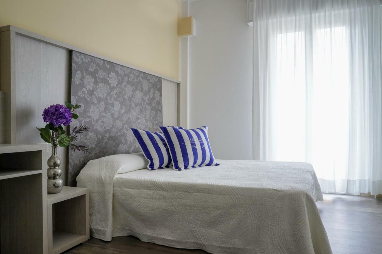 Hotel Vernel Rimini Dış mekan fotoğraf