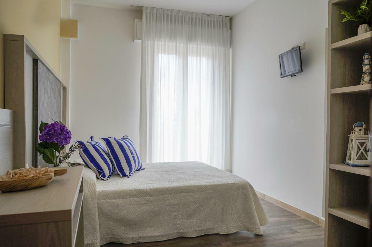 Hotel Vernel Rimini Dış mekan fotoğraf