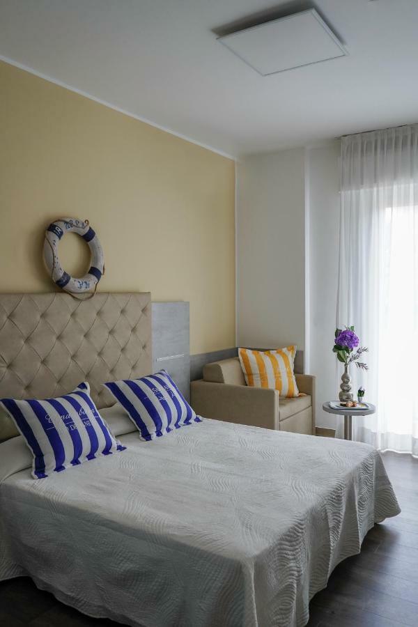 Hotel Vernel Rimini Dış mekan fotoğraf